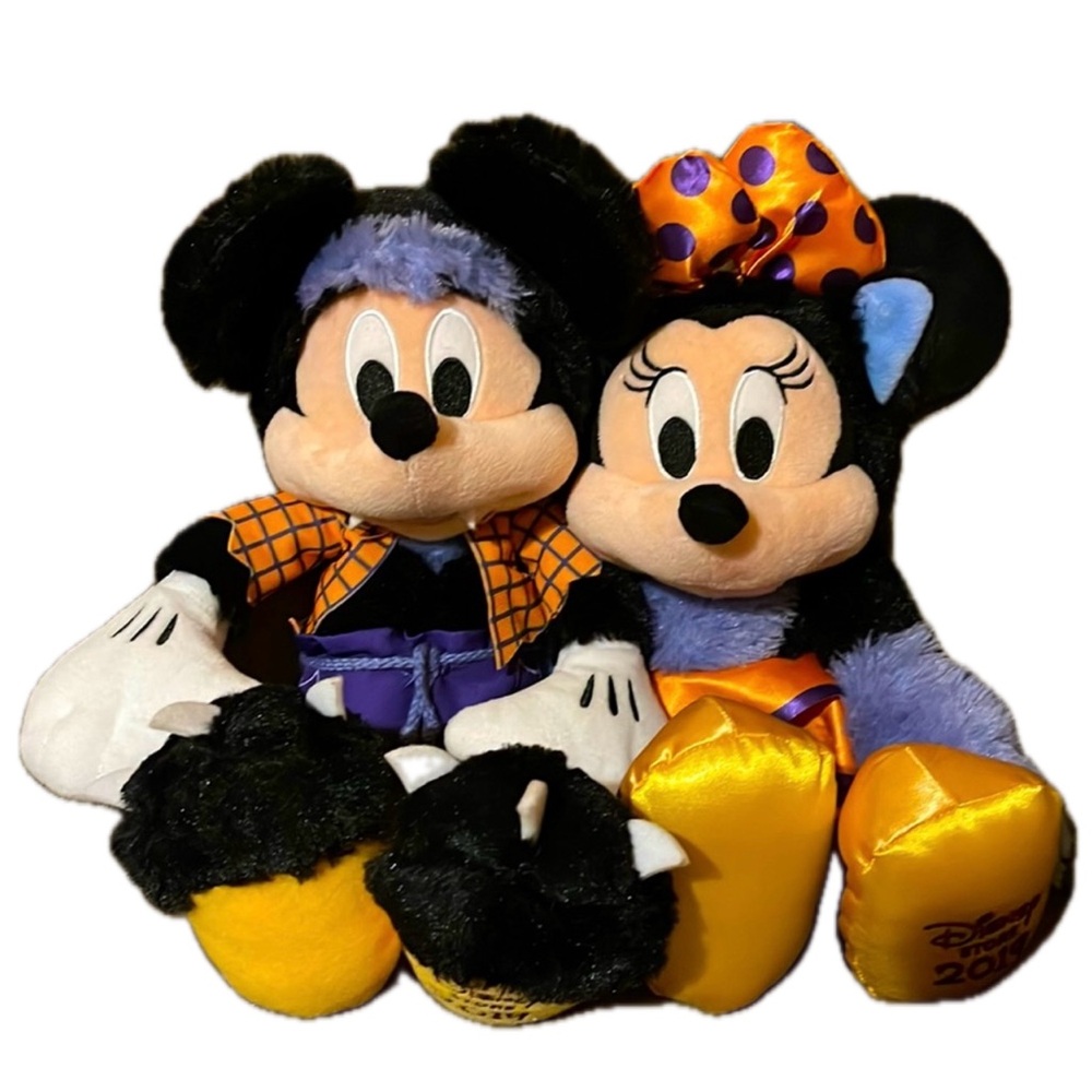 Mickey and Minnie plush Halloween 2019 Disney Store wolf